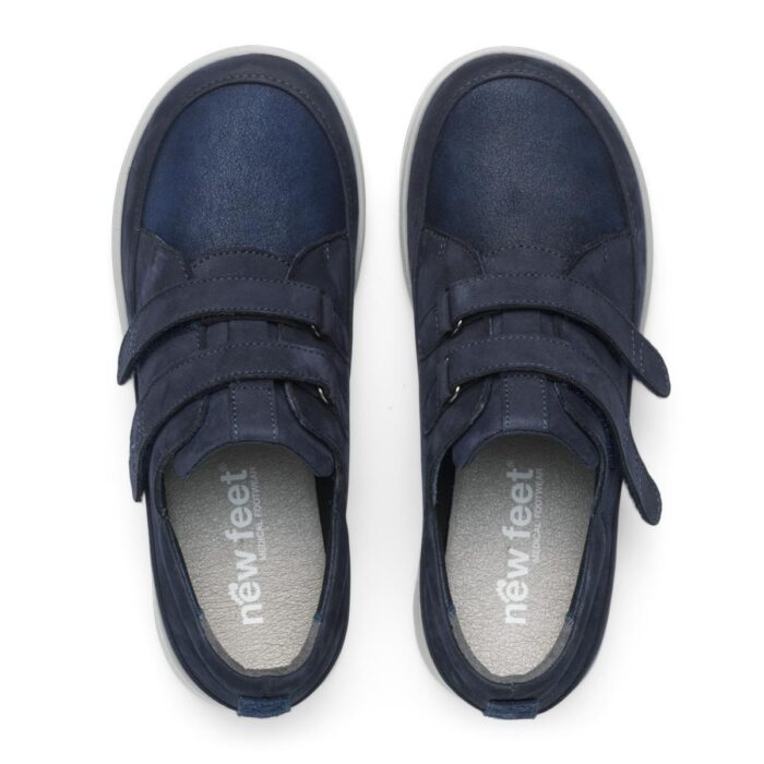 ¨New Feet blå velcrosko, strækbart skind