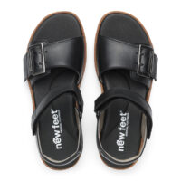 New Feet sandal med spænde, sort på sort sål