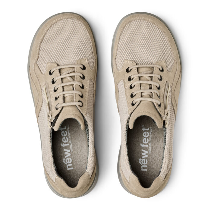 New Feet sko med lynlås og snøre i sand farvet mesh og ruskind