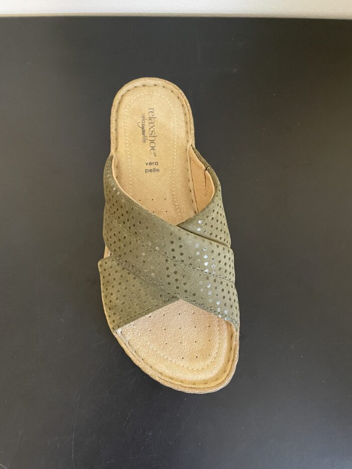 Relax Shoe slippers i olivengrøn nubuck, med krydsremme