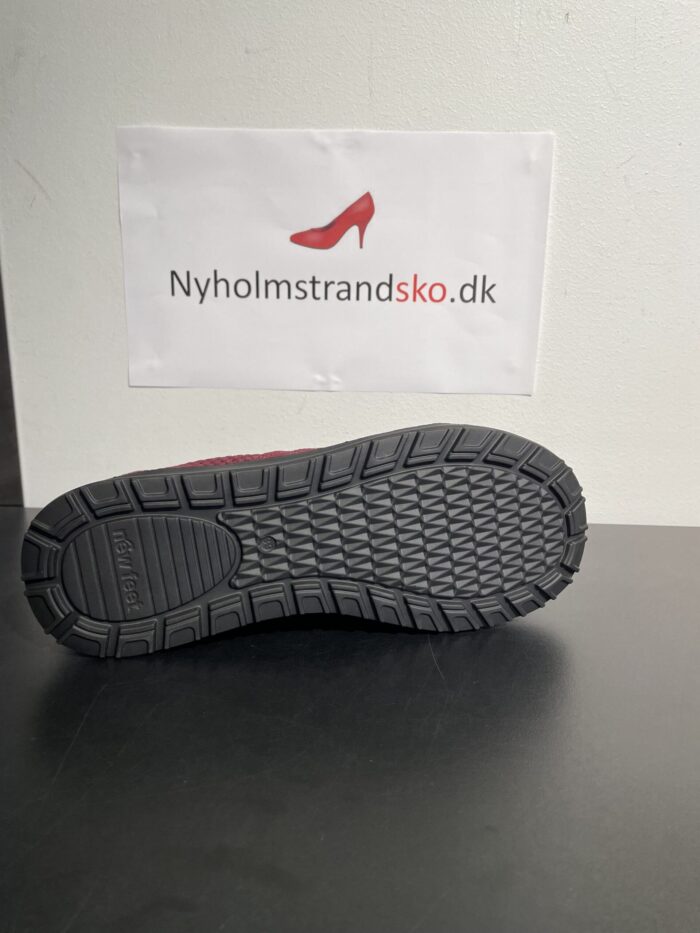 New Feet sko med tex membran, lynlås og snørebånd.