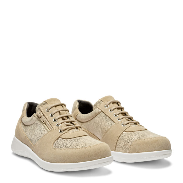 New Feet lys sneaker med lynlås og snøre