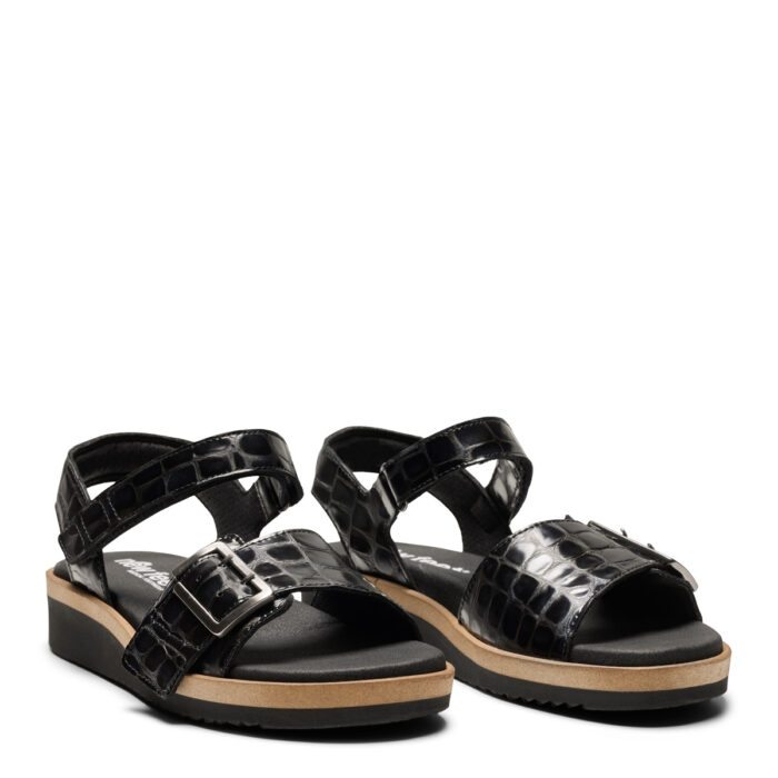 New Feet sandal med spænde, sort kroko lak, på sort sål
