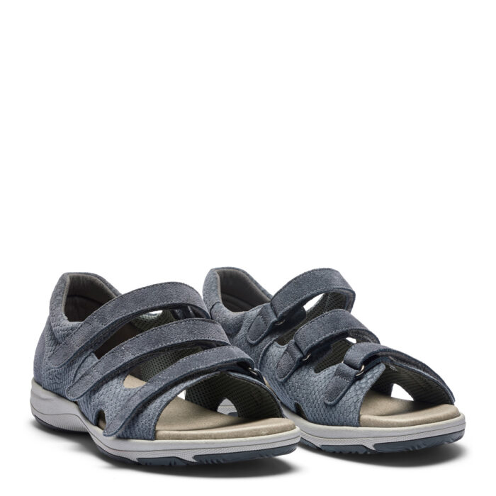 New Feet sandal med 3 velcroremme og hælkappe, blågrå ruskind.