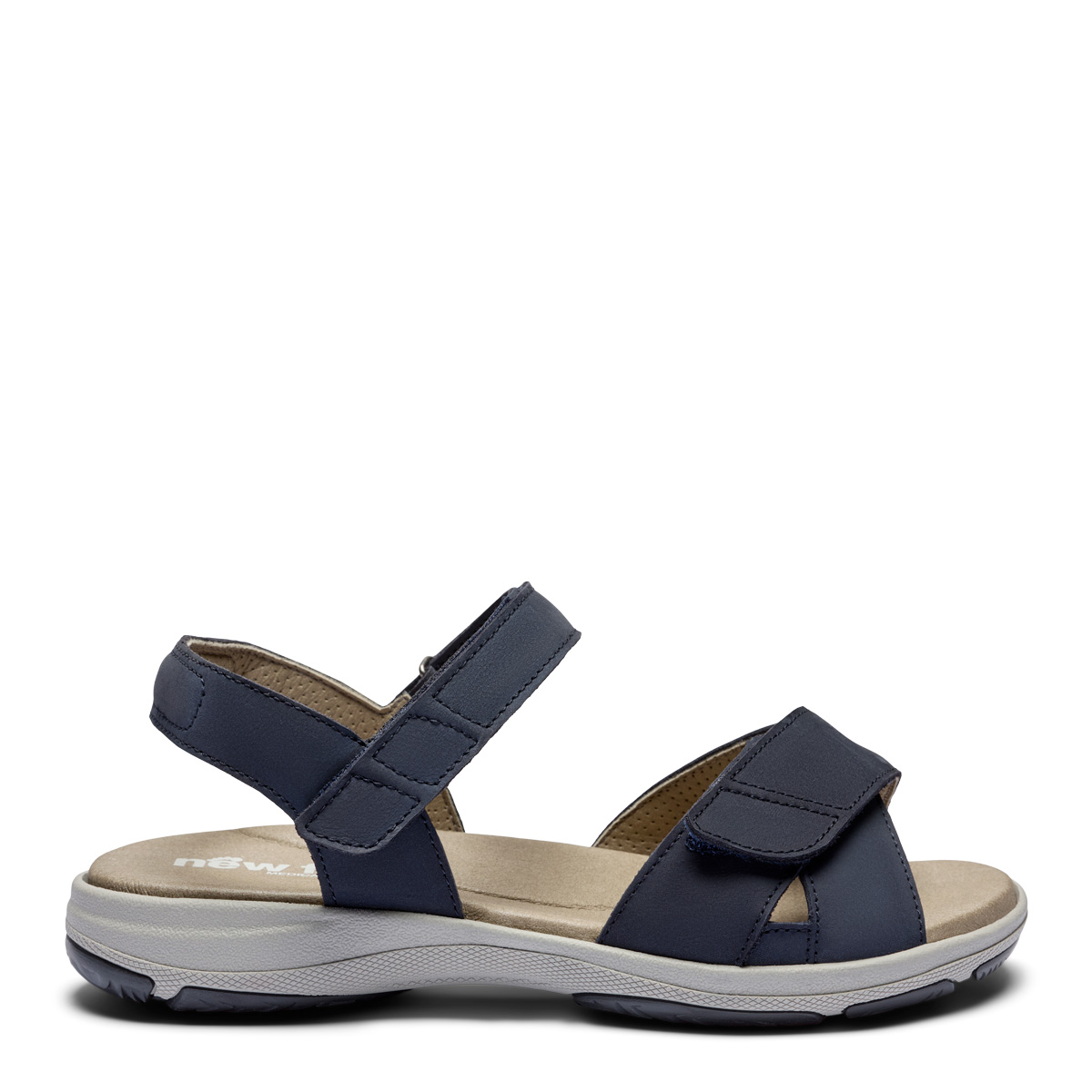 Praktisk New Feet sandal med krydsrem