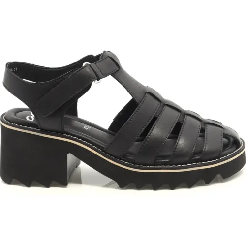 Ara sandal på hæl