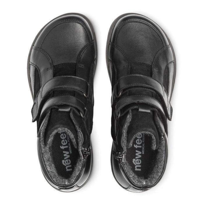 New Feet bred støvlet med velcro og stræk over tæerne