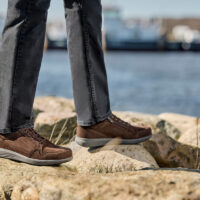 New Feet herresko i brun skind med lynlås og snøre