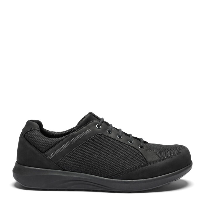 New Feet bred herre snøresko i sort mesh.