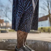 New Feet Damesko i sort skind, lak og ruskind