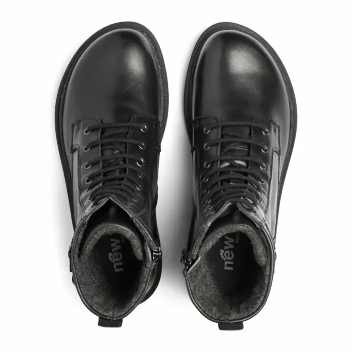 New Feet damestøvle i sort skind med foer og spænde