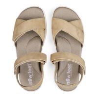 New Feet sand farvet sandal med velcroremme