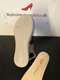 Hartjes beige sandal