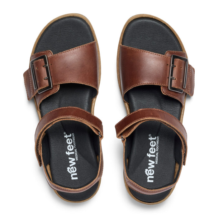 New Feet brun sandal med svangstøtte.