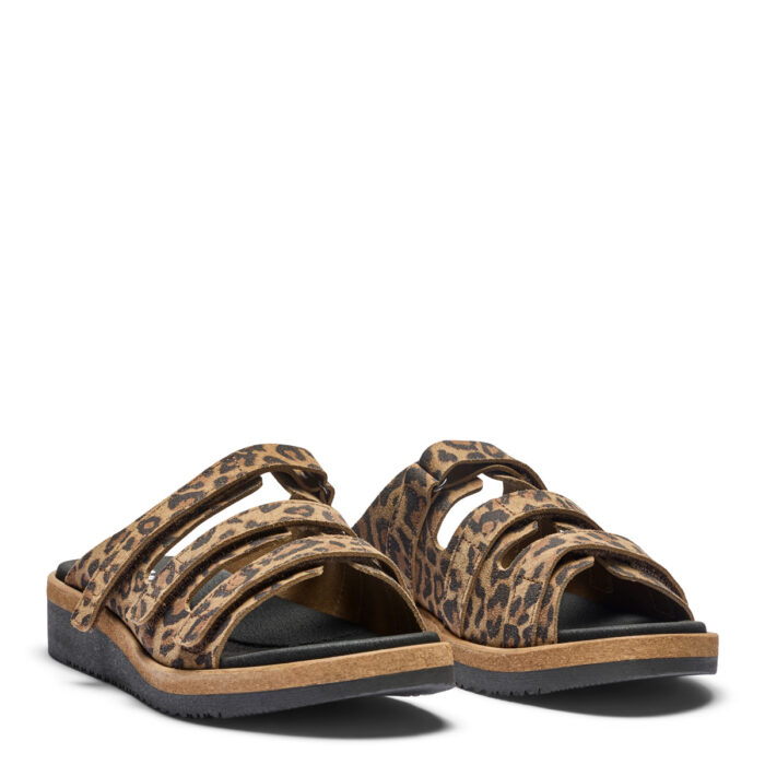 New Feet sandal med 3 velcroremme, lige til at stikke foden i.