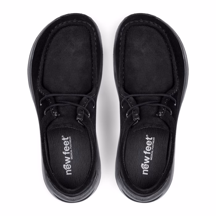 New Feet sort bred herresko med snørebånd. Lavet i sort ruskind