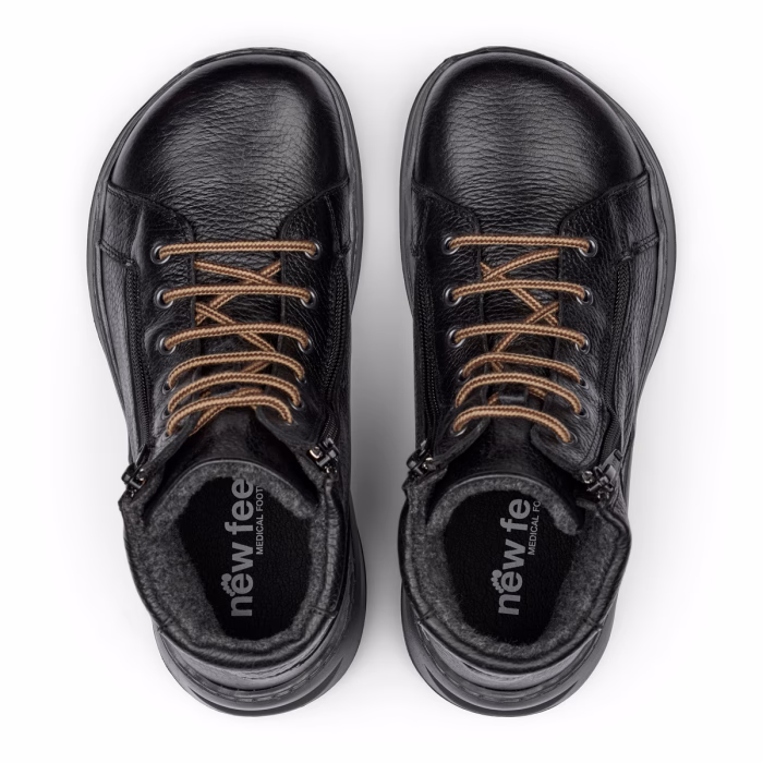 New Feet bred støvle med snøre og lynlås. Tex membran, der holder vandet ude