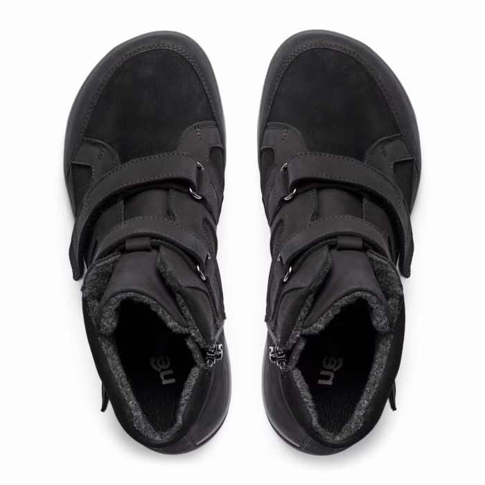 New Feet bred støvle med velcro og lynlås. Tex membran, der holder vandet ude.